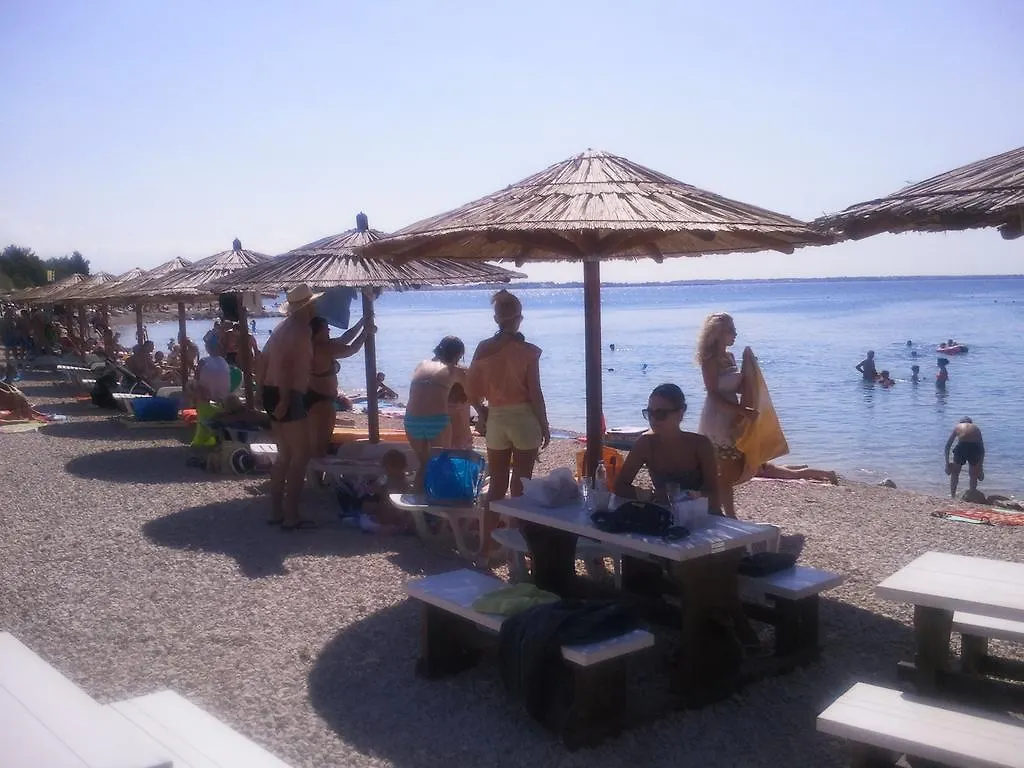 Apartments Branka- 4 Apartments In House- 1 Apartment Has Jacuzzi Вир
