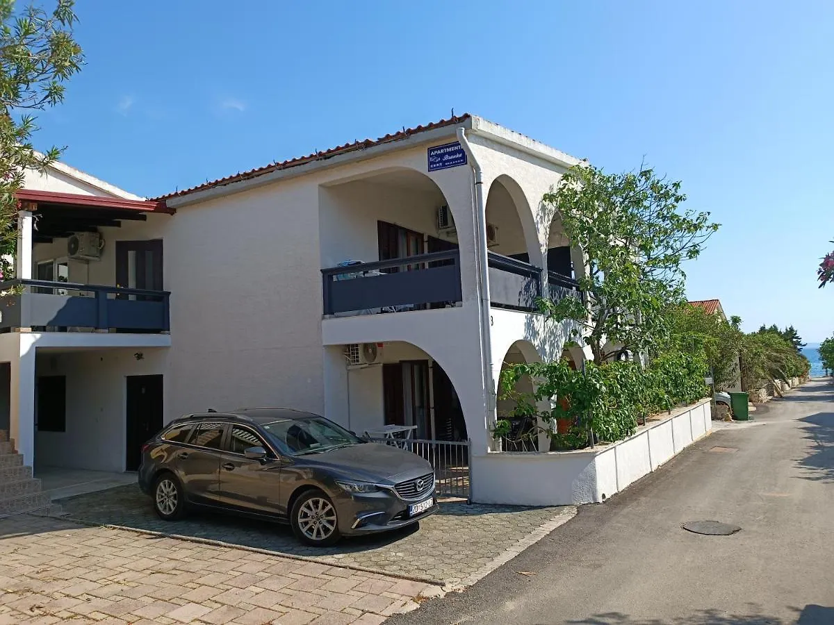Apartments Branka- 4 Apartments In House- 1 Apartment Has Jacuzzi Vir 0*,