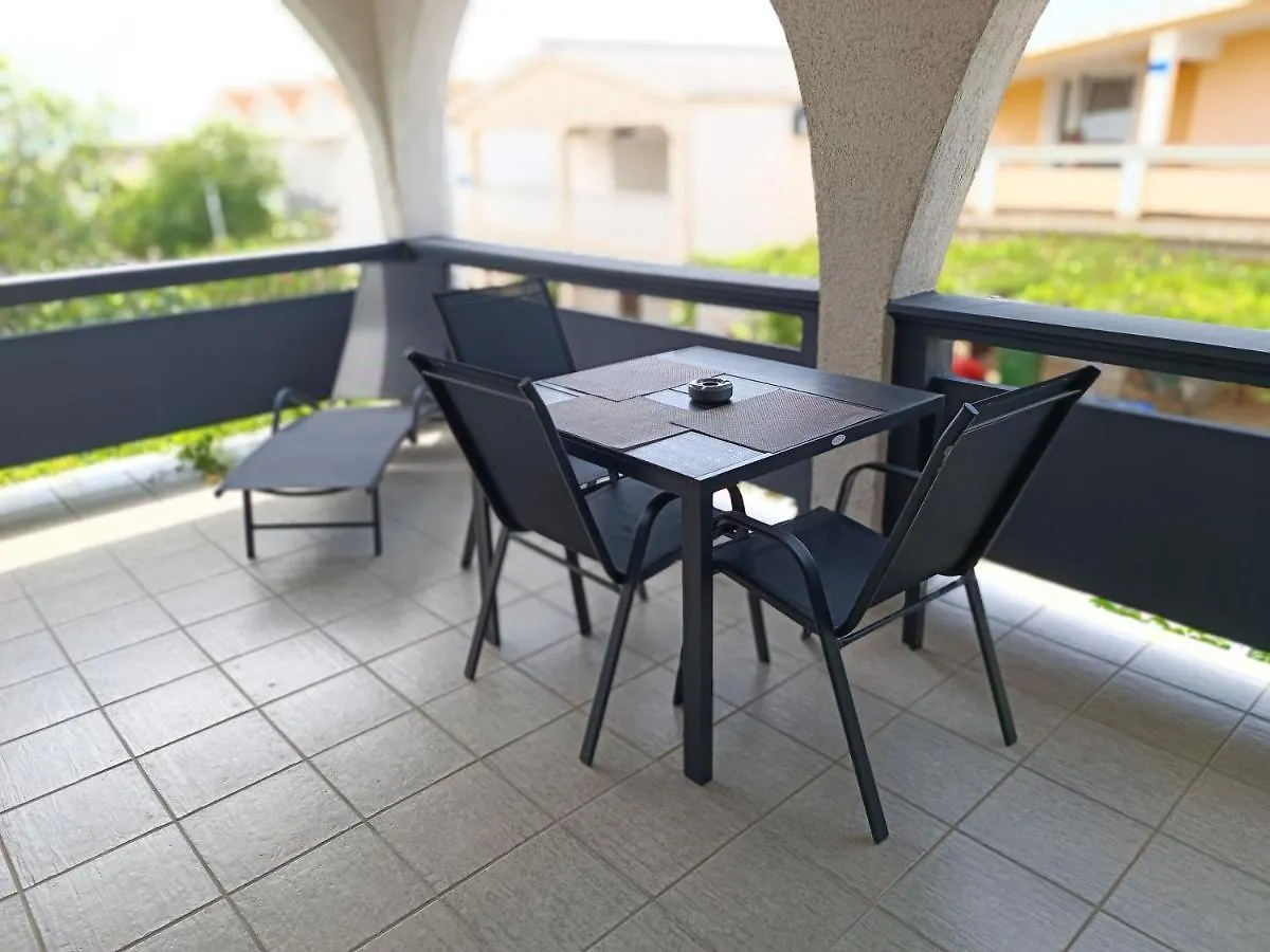Apartments Branka- 4 Apartments In House- 1 Apartment Has Jacuzzi Vir Croatia