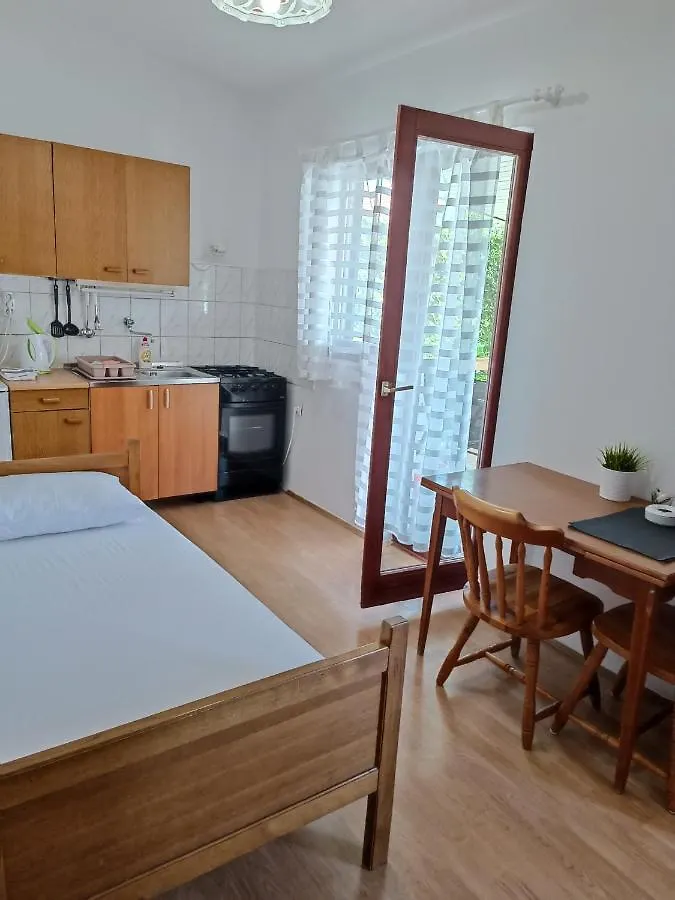 Apartments Branka- 4 Apartments In House- 1 Apartment Has Jacuzzi Vir