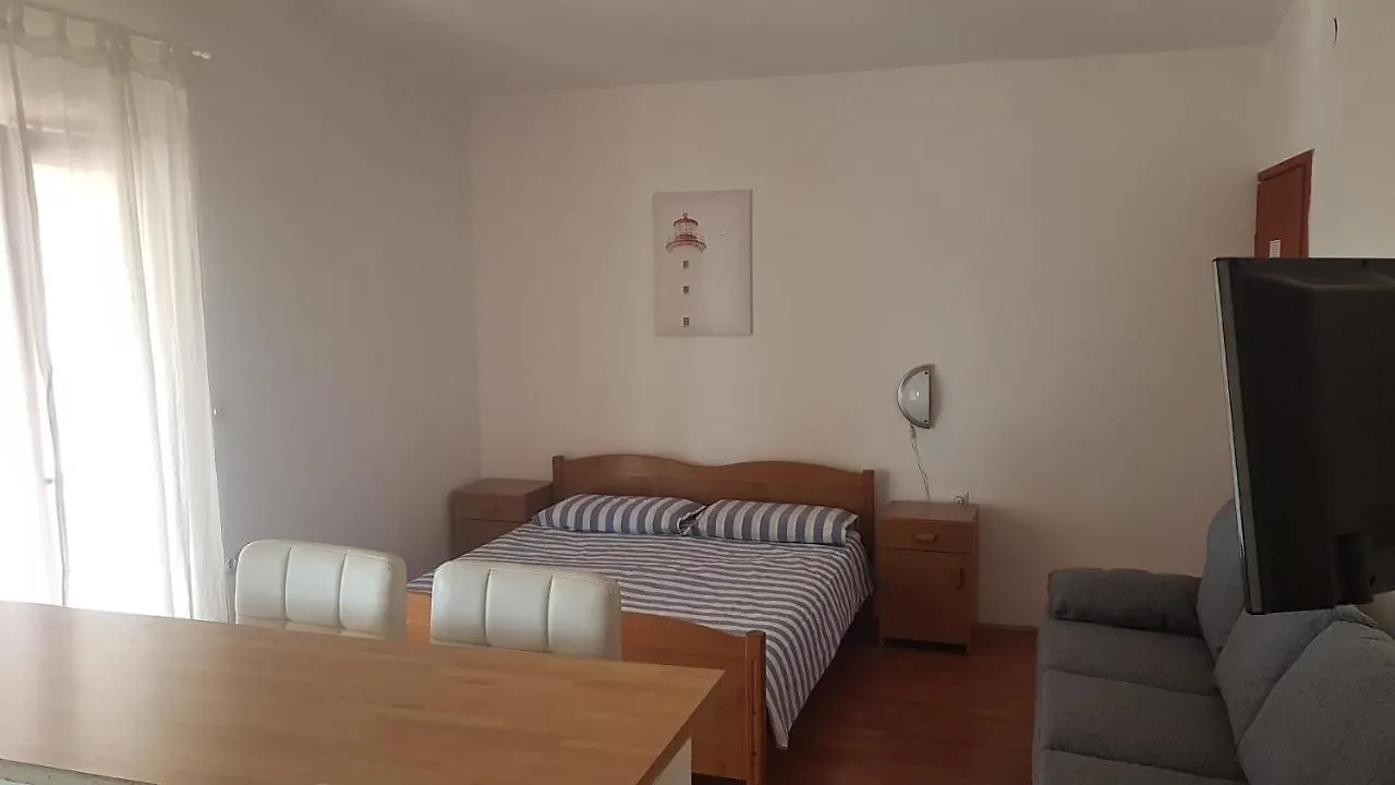 Apartments Branka- 4 Apartments In House- 1 Apartment Has Jacuzzi Vir Croatia